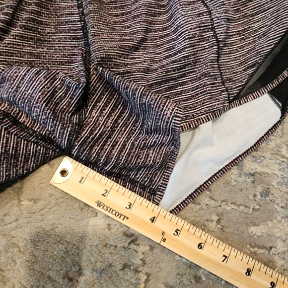 Lululemon × Peloton Hotty Hot Short ll 4" long. - Picture 11 of 16